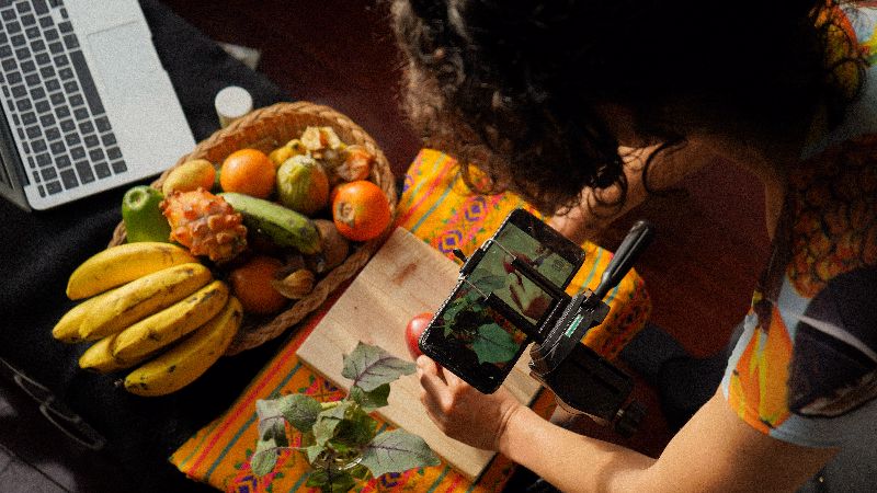 Latin America through its exotic fruits - Maestro